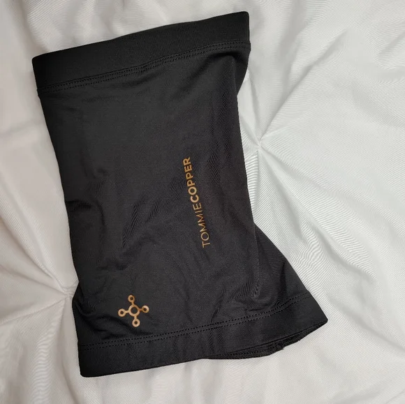 Tommie Copper Unisex COPPER & ZINC INFUSED Compression Knee Sleeve, Black - Picture 2 of 10